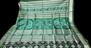 Beautiful double Ikat black and green combination Pasapalli Silk saree with blouse piece