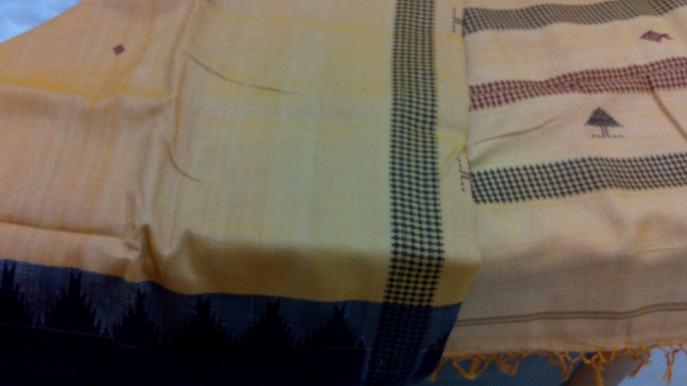 Light Yellow fine cotton and tassar Mix Fish Motif Ganga Jamuna Border Kotpad Saree