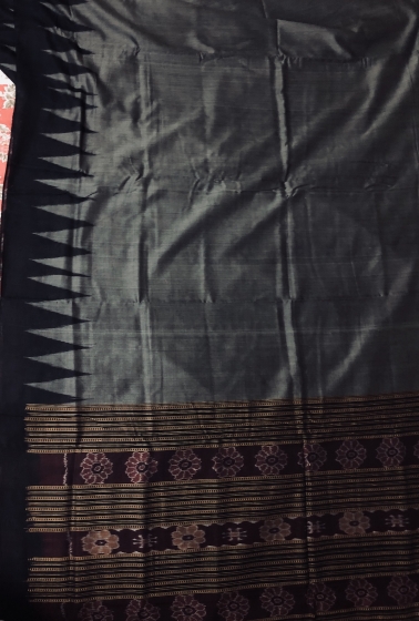 Simple Elegant Traditional Handwoven Ikat Saree with Blouse Piece