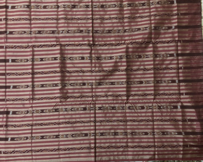 Hand woven Traditional Ikat Silk Saree with Blouse Piece