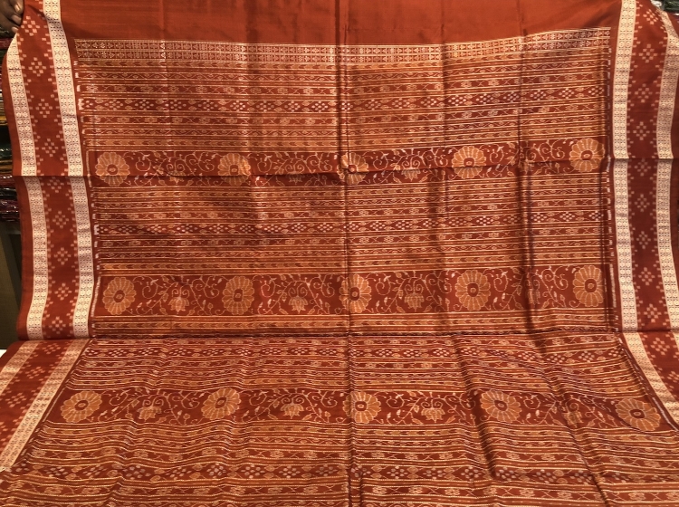 Exclusively woven Tribal Motifs Body With Pasapalli Border Ikat Silk Saree with Blouse Piece