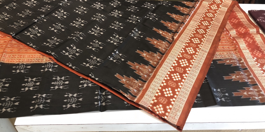 Exclusively woven Tribal Motifs Body With Pasapalli Border Ikat Silk Saree with Blouse Piece