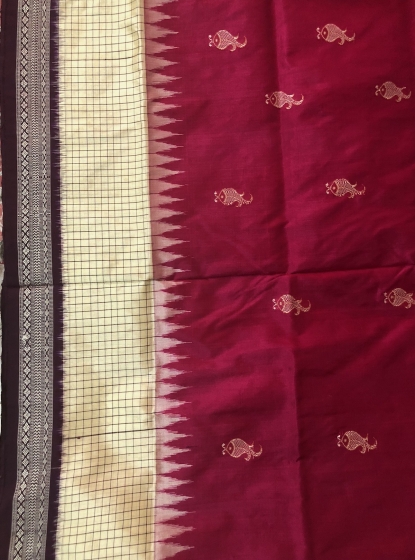 Checks border fish motifs Bomkai Silk Saree with Blouse Piece