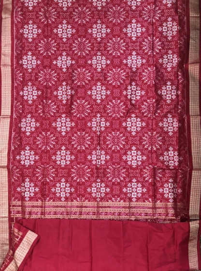 Exclusively woven Village Theme Aanchal Tribal Motifs Pasapalli Silk Saree with Blouse Piece