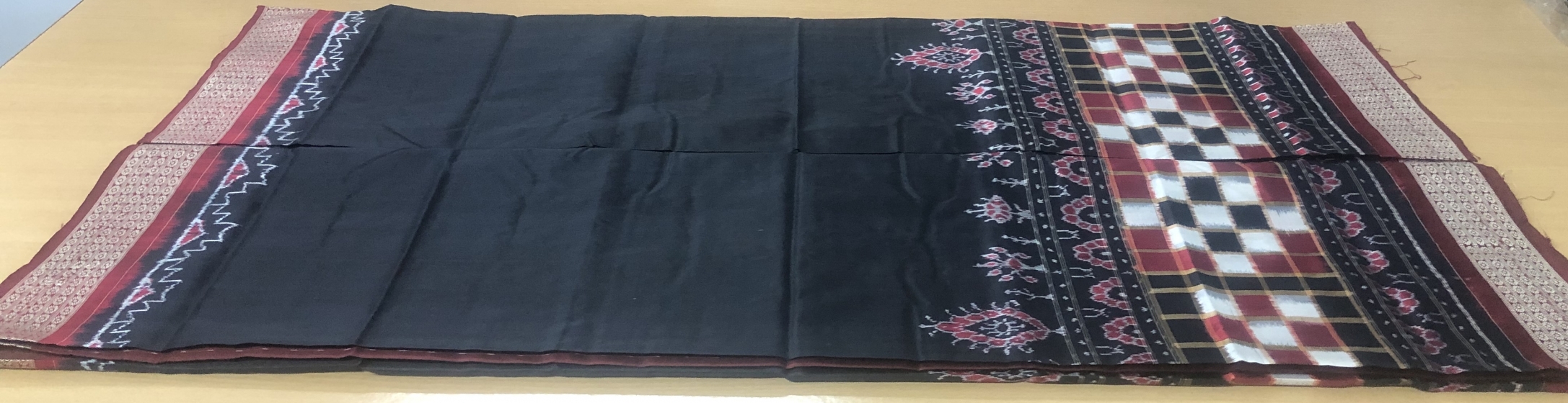 Pasapalli Skirt Border with peacock and animal motifs Aanchal Silk Ikat Saree with Blouse Piece