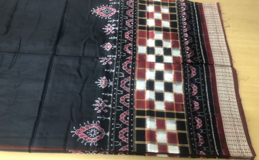 Pasapalli Skirt Border with peacock and animal motifs Aanchal Silk Ikat Saree with Blouse Piece