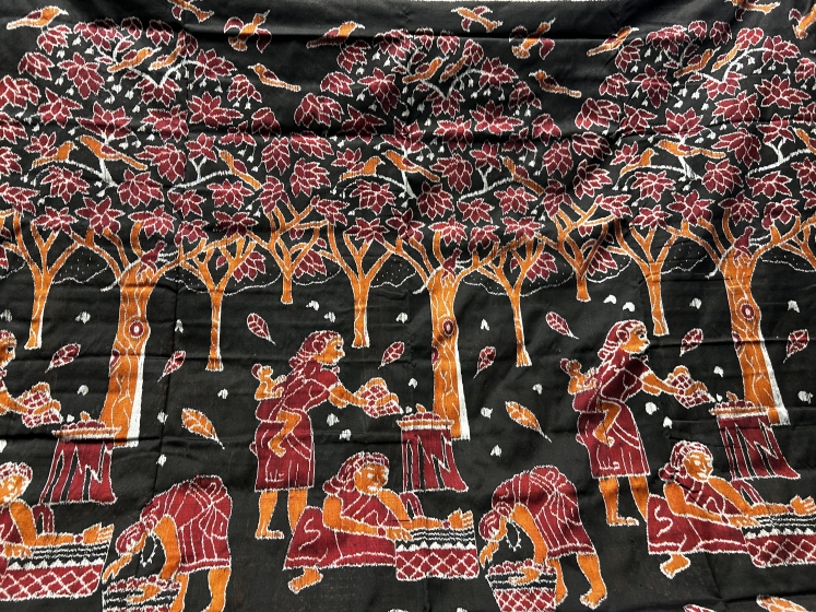 Intricately woven tribal life theme Ikat Weave Silk Sarse with blouse Piece