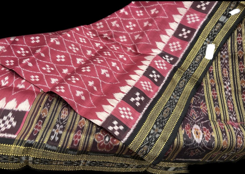 Pasapalli Border Ikat Motifs Adorn Classic Khandua Silk Saree without blouse piece