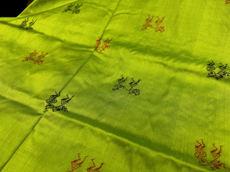 Exquisite Palki themed border Silk Saree with Flower Motifs Aanchal Bomkai Ikat Weave