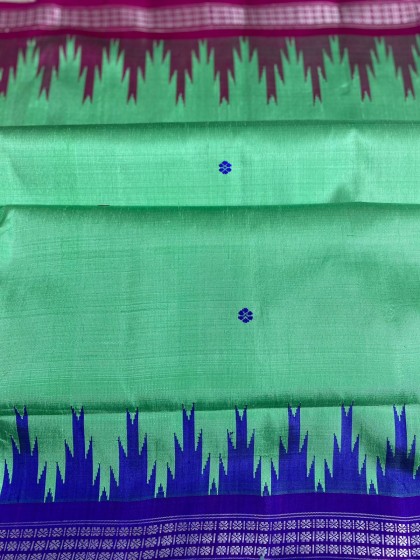 Phoda kumbha and Ganga Jamuna border traditional double Aanchal Berhampuri silk saree with blouse