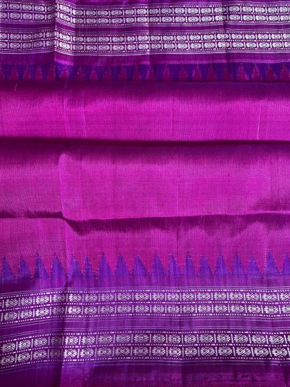 Exquisite double Aanchal Berhampuri silk saree featuring flower buta n phoda kumbha border