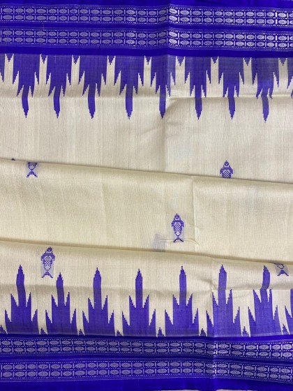 Exclusively woven phoda kumbha border fish buta body double Aanchal Berhampuri silk saree with blous