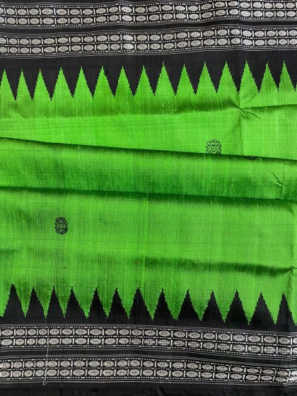 Exclusively woven double Aanchal Berhampuri silk saree with blouse piece