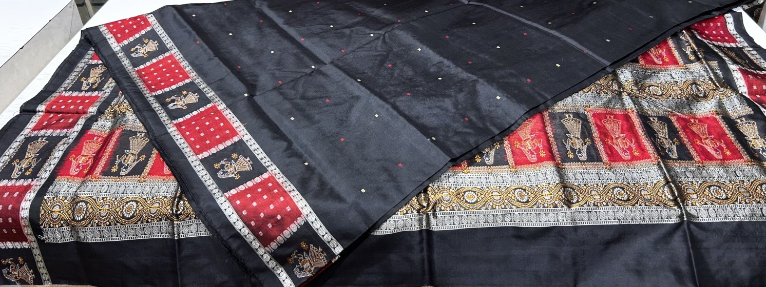 Doll motifs border and Aanchal Bomkai Silk saree with blouse piece