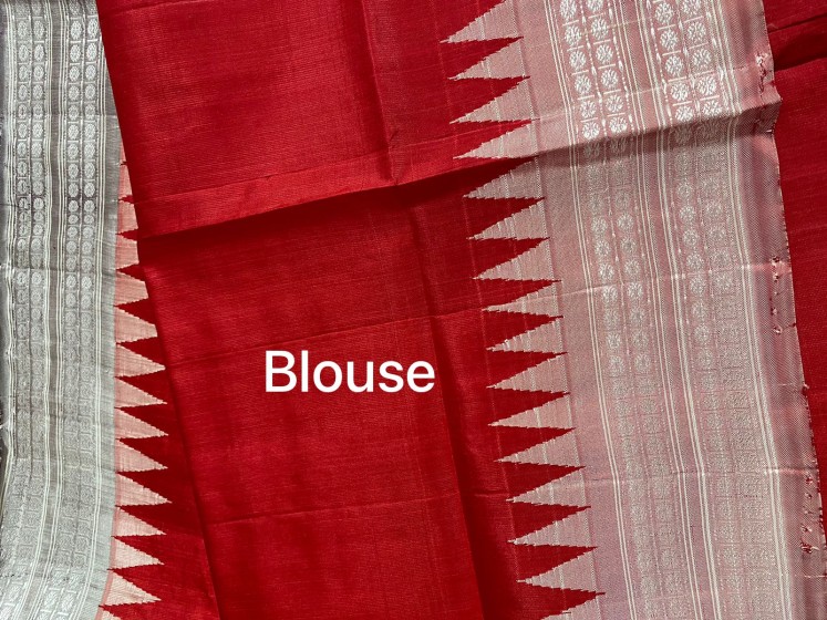 Exclusively woven needle temple border with double Aanchal Berhampuri Silk saree with blouse piece