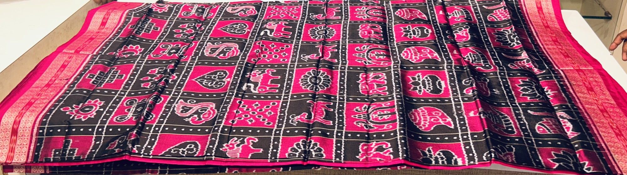 Exquisite Black and Pink Sambalpuri Nabakothi Silk Saree with blouse piece