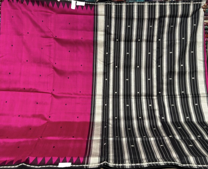 Beautiful Ek Phulia border Single Aanchal Berhampuri Silk saree with blouse piece