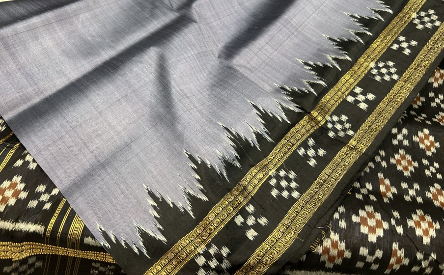 Monochrome Elegance Grey and Black Pasapalli Border Aanchal Khandua Silk Saree without blouse piece