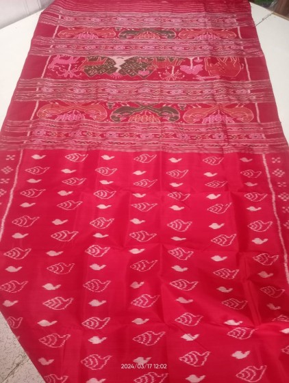 Pasapalli border with scenic beauty Aanchal and conch motifs body Khandua silk saree with blouse