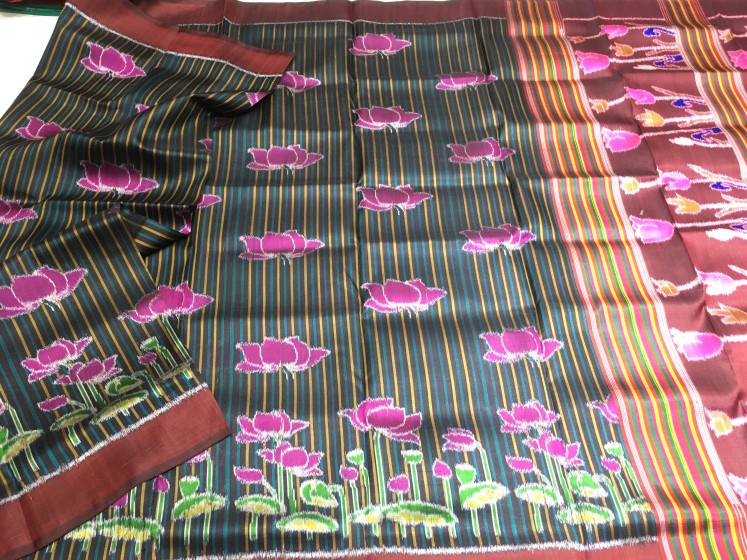 Exclusively woven flower motifs Aanchal with body stripes and lotus motifs Khandua silk saree