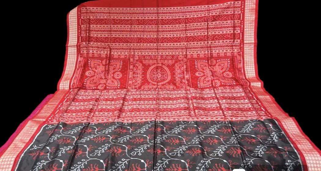 Exclusively woven Jhoti Chitta theme Ikat weave Silk Saree with blouse piece