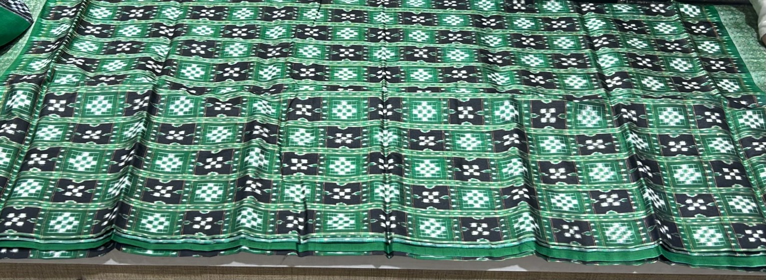 Traditional beautiful black and green combination double Ikat Pasapalli Silk saree with blouse piece