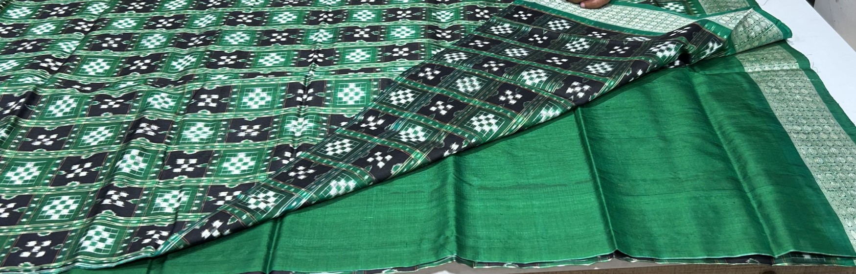 Traditional beautiful black and green combination double Ikat Pasapalli Silk saree with blouse piece