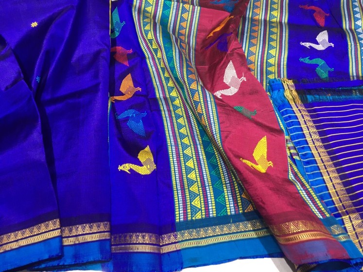 Exclusively woven bird motifs Dongria inspired Khandua silk saree with blouse piece