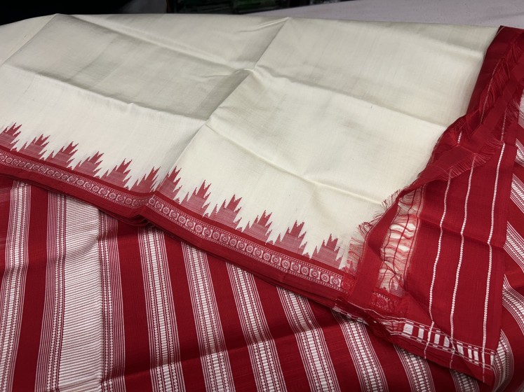 Phoda kumbha border Single Aanchal traditional Berhampuri silk saree with blouse piece