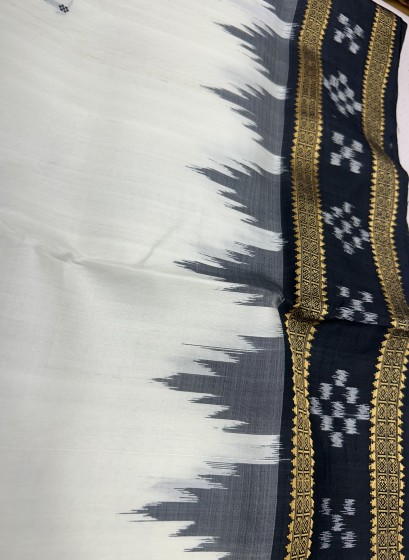 Beautiful pasapalli border Traditional Khandua silk saree without blouse piece