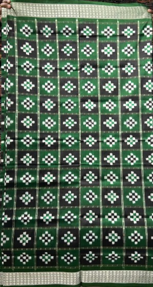 Beautiful double Ikat black and green combination Pasapalli Silk saree with blouse piece