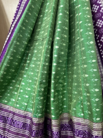 Beautiful Pasapalli border with flower buds Ikat weave body Silk saree with blouse piece